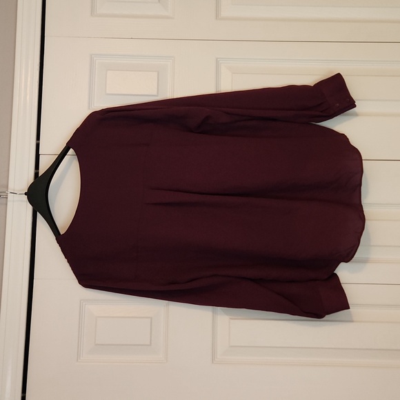 BR Faux Wrap Top - Picture 4 of 4